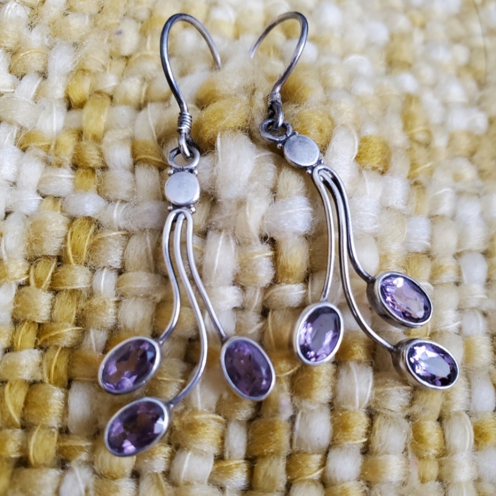 Silver amethyst dangling earrings